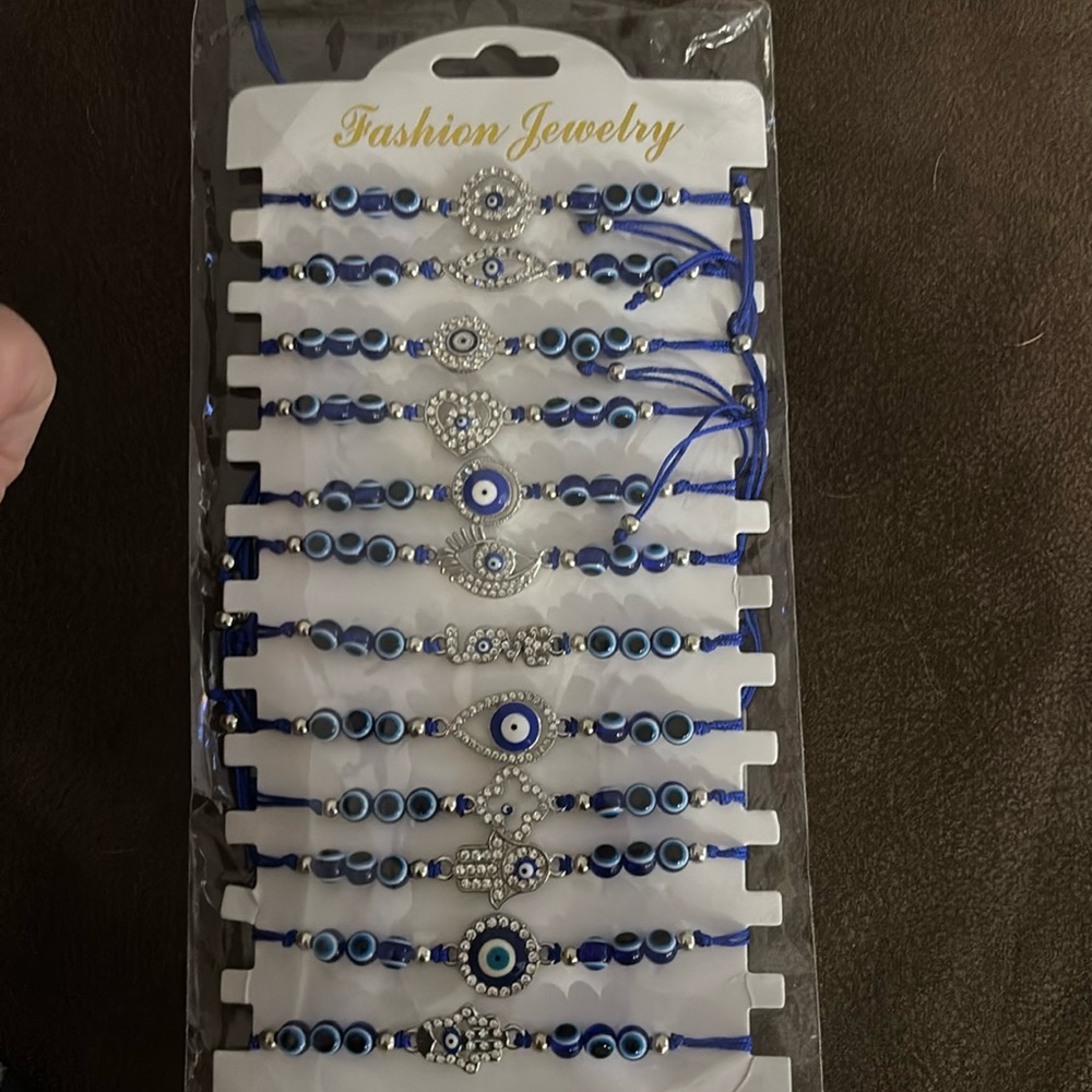 Evil eye pull cord bracelet’s